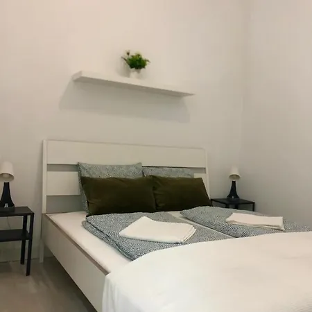 Hills - 2 Bedroom With Ocean Views And Air-condition A *