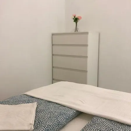 Hills - 2 Bedroom With Ocean Views And Air-condition A *