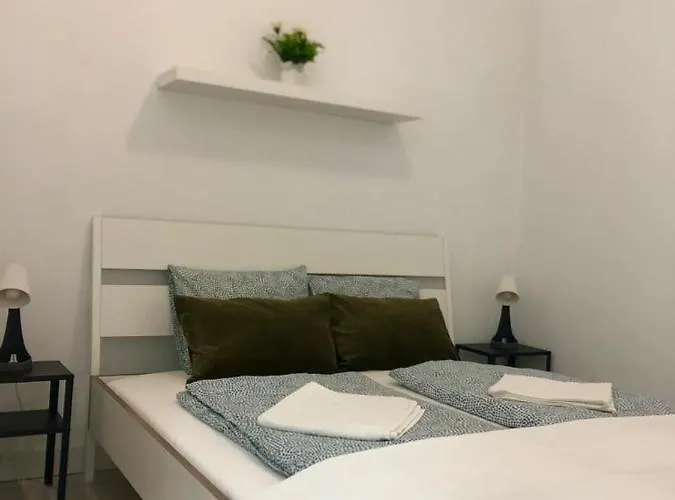 Hills - 2 Bedroom With Ocean Views And Air-condition A *